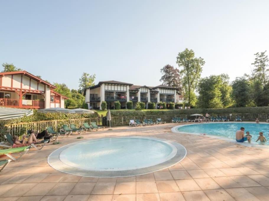 1-Appt Avec Piscine A St-Jean Pays-Basque Apartman Uhart-Cize Kültér fotó